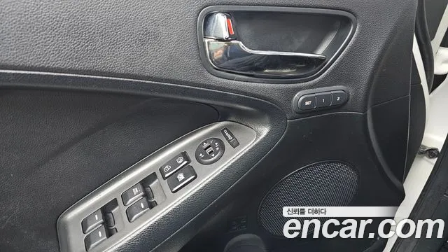 Kia K3 2015 — фото 18