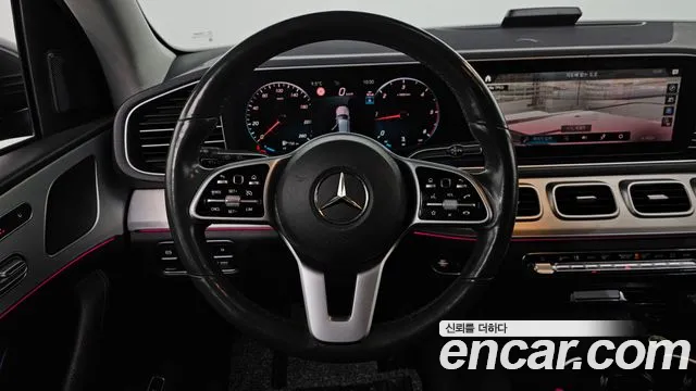 Mercedes-Benz GLE-Class 2019 — фото 14