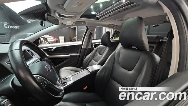 Volvo S60 2018 — фото 17