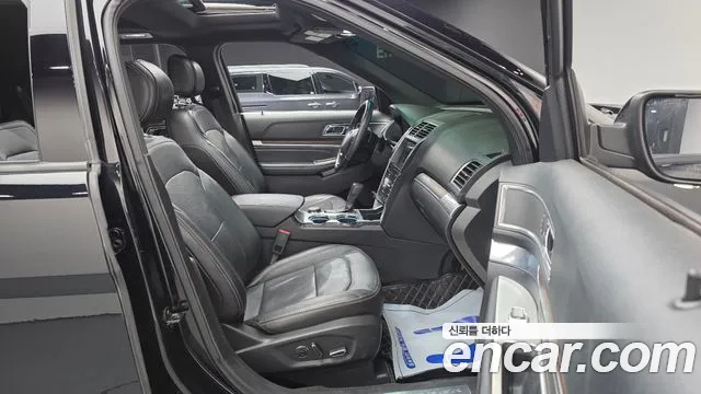 Ford Explorer 2017 — фото 10
