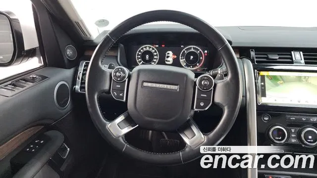Land Rover Discovery 2018 — фото 13