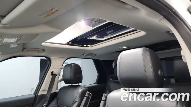 Land Rover Discovery 2018 — фото 19
