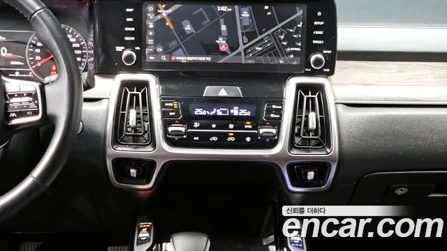 Kia Sorento 2022 — фото 14