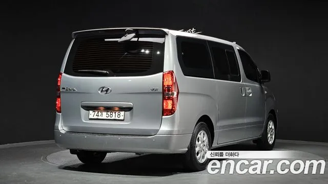 Hyundai Starex 2016 — фото 2