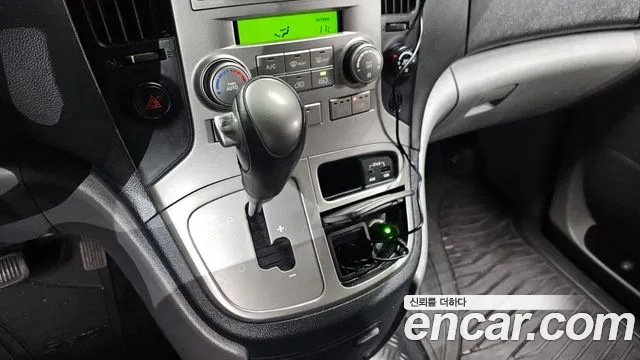 Hyundai Starex 2016 — фото 9