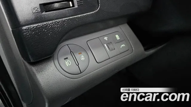 Hyundai Starex 2016 — фото 16