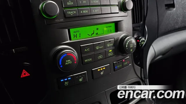 Hyundai Starex 2016 — фото 19