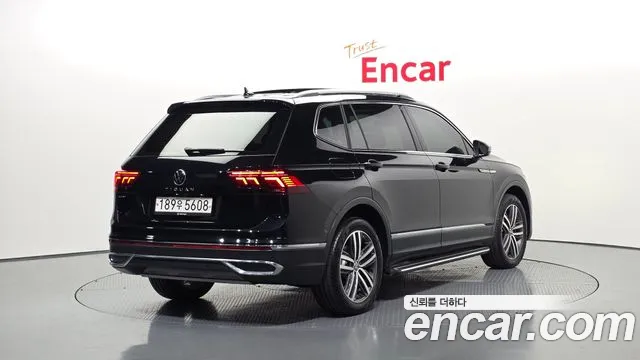 Volkswagen Tiguan 2023 — фото 2