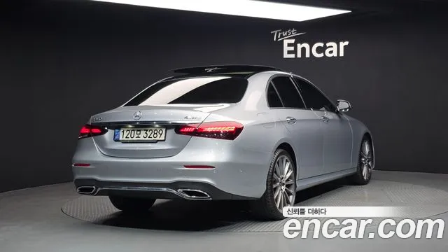 Mercedes-Benz E-Class 2022 — фото 2