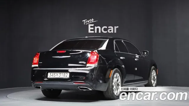 Chrysler 300C 2016 — фото 2