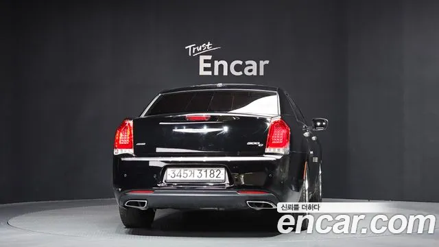 Chrysler 300C 2016 — фото 4