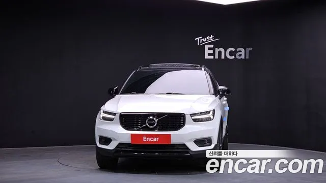 Volvo XC40 2020 — фото 3