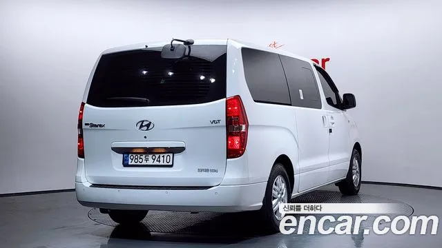 Hyundai Starex 2021 — фото 2