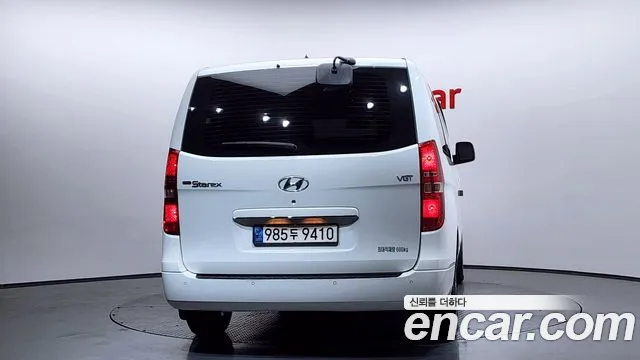 Hyundai Starex 2021 — фото 4