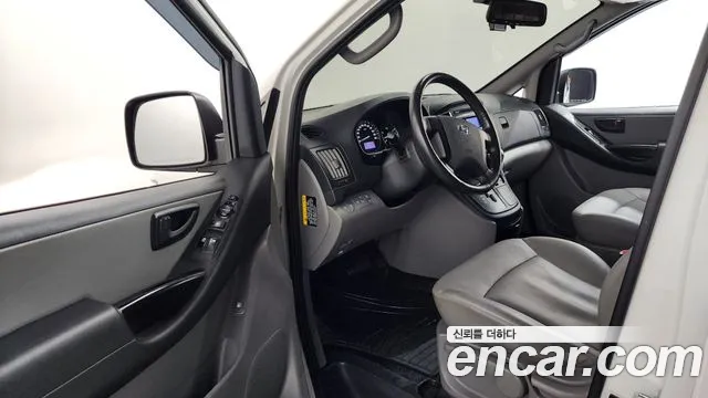 Hyundai Starex 2021 — фото 10
