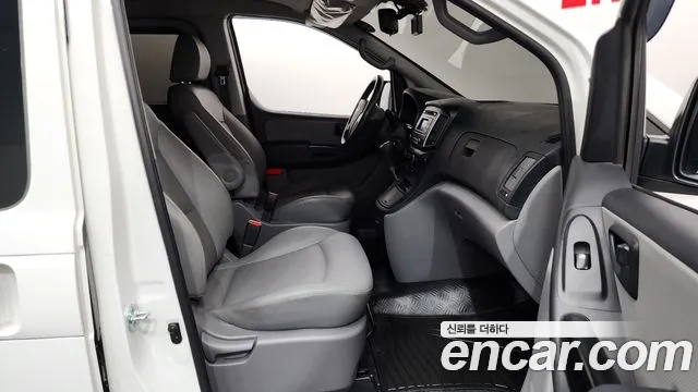 Hyundai Starex 2021 — фото 11