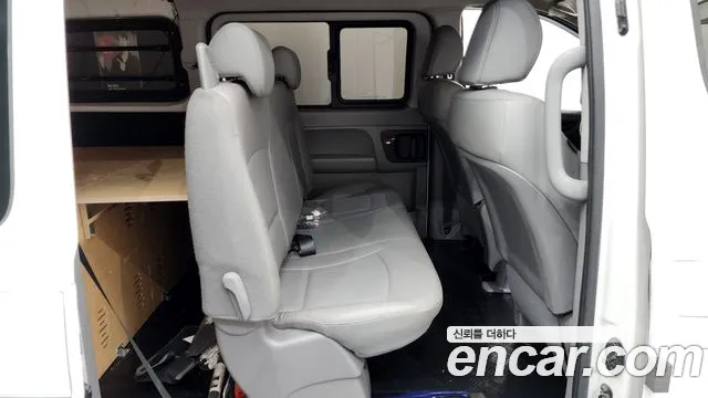 Hyundai Starex 2021 — фото 12