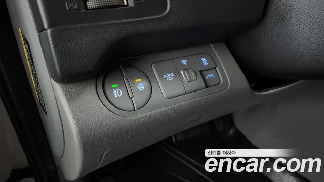 Hyundai Starex 2021 — фото 15