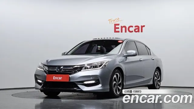 Honda Accord 2017 — фото 1