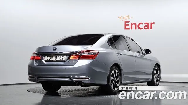 Honda Accord 2017 — фото 2