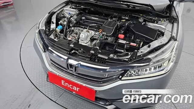 Honda Accord 2017 — фото 6