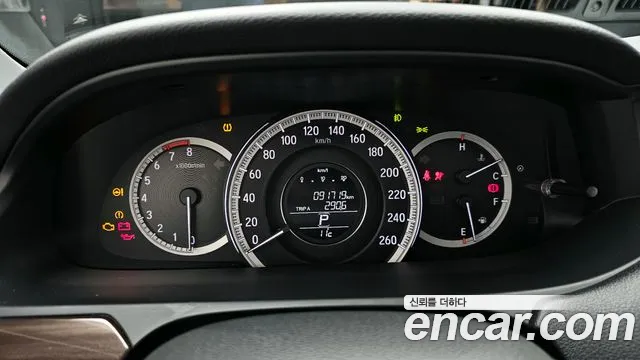 Honda Accord 2017 — фото 8