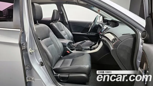 Honda Accord 2017 — фото 10