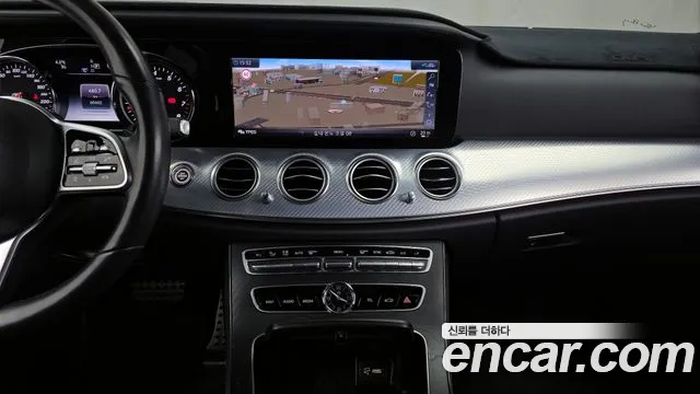 Mercedes-Benz E-Class 2020 — фото 14