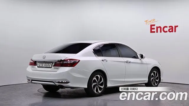 Honda Accord 2016 — фото 2