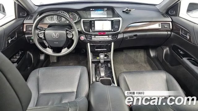 Honda Accord 2016 — фото 7
