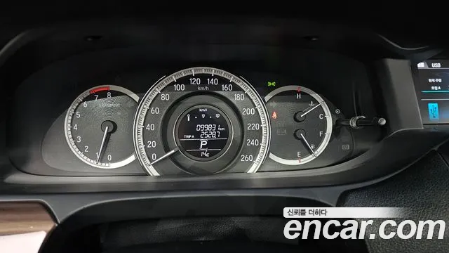 Honda Accord 2016 — фото 8