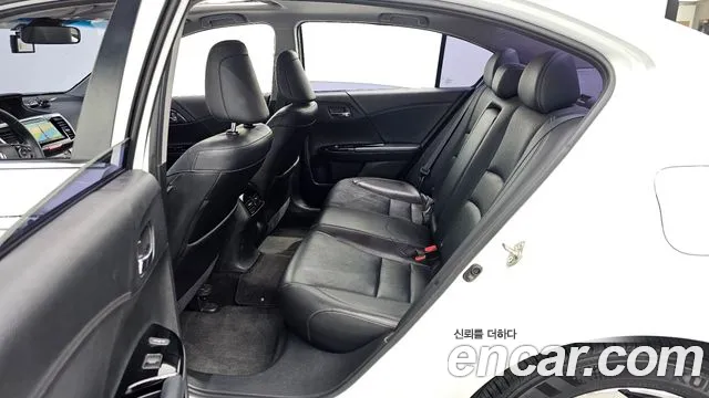 Honda Accord 2016 — фото 12