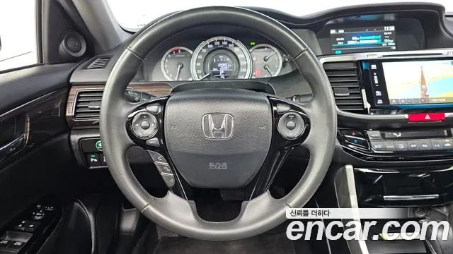 Honda Accord 2016 — фото 14