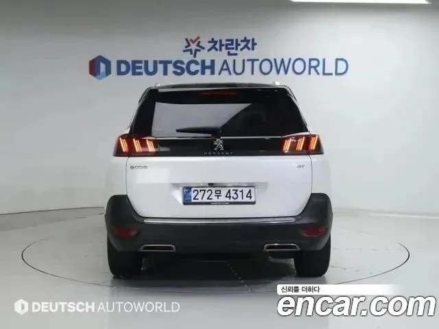 Peugeot 5008 2023 — фото 4
