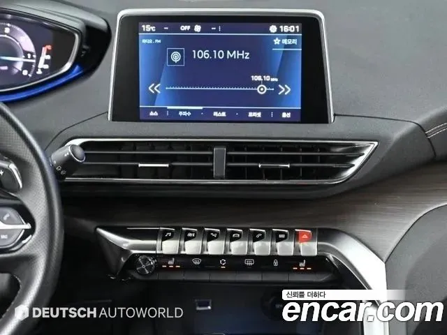 Peugeot 5008 2023 — фото 11