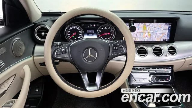 Mercedes-Benz E-Class 2018 — фото 13