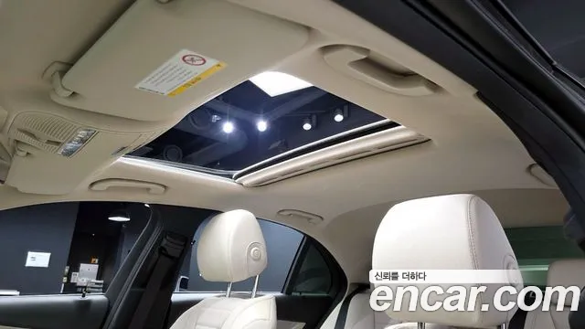 Mercedes-Benz E-Class 2018 — фото 16