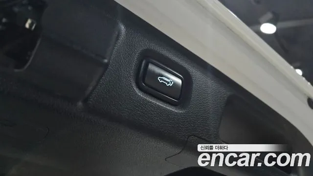 Hyundai Santafe 2019 — фото 18