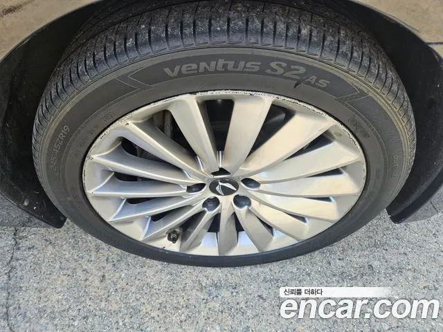 Hyundai Equus 2015 — фото 10