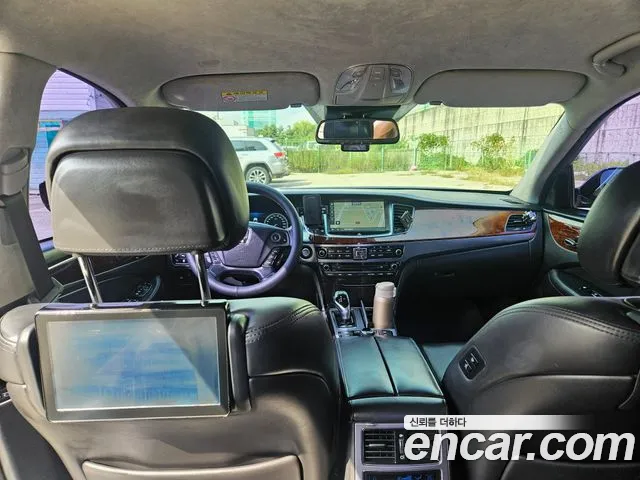 Hyundai Equus 2015 — фото 12