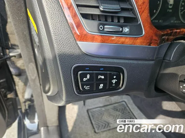 Hyundai Equus 2015 — фото 15