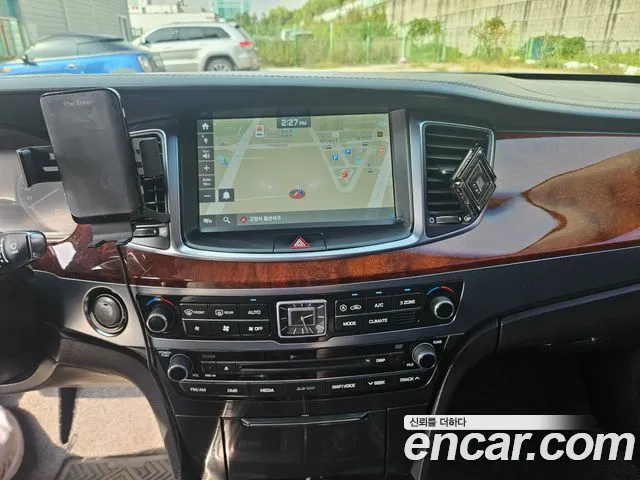 Hyundai Equus 2015 — фото 16