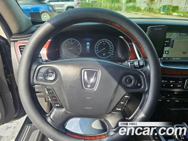 Hyundai Equus 2015 — фото 18
