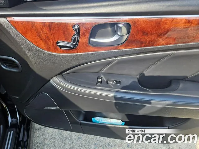 Hyundai Equus 2015 — фото 20