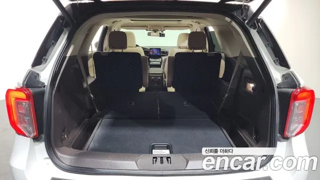 Ford Explorer 2022 — фото 20