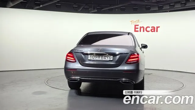 Mercedes-Benz E-Class 2019 — фото 4