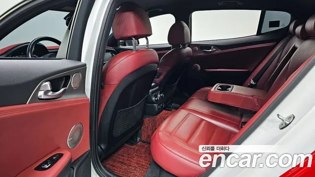 Kia Stinger 2020 — фото 11