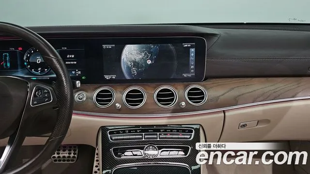 Mercedes-Benz E-Class 2017 — фото 14