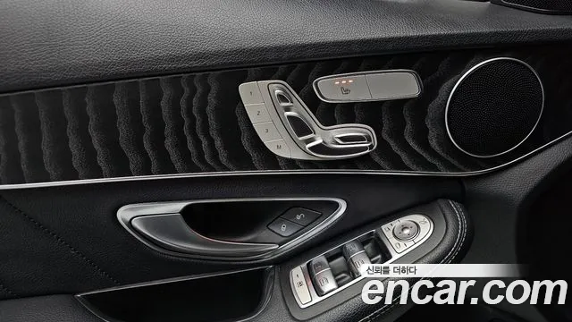 Mercedes-Benz C-Class 2019 — фото 13