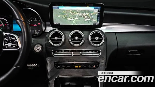 Mercedes-Benz C-Class 2019 — фото 16